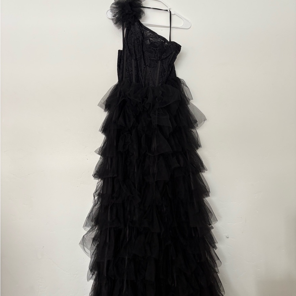 Elegant Black prom dress
